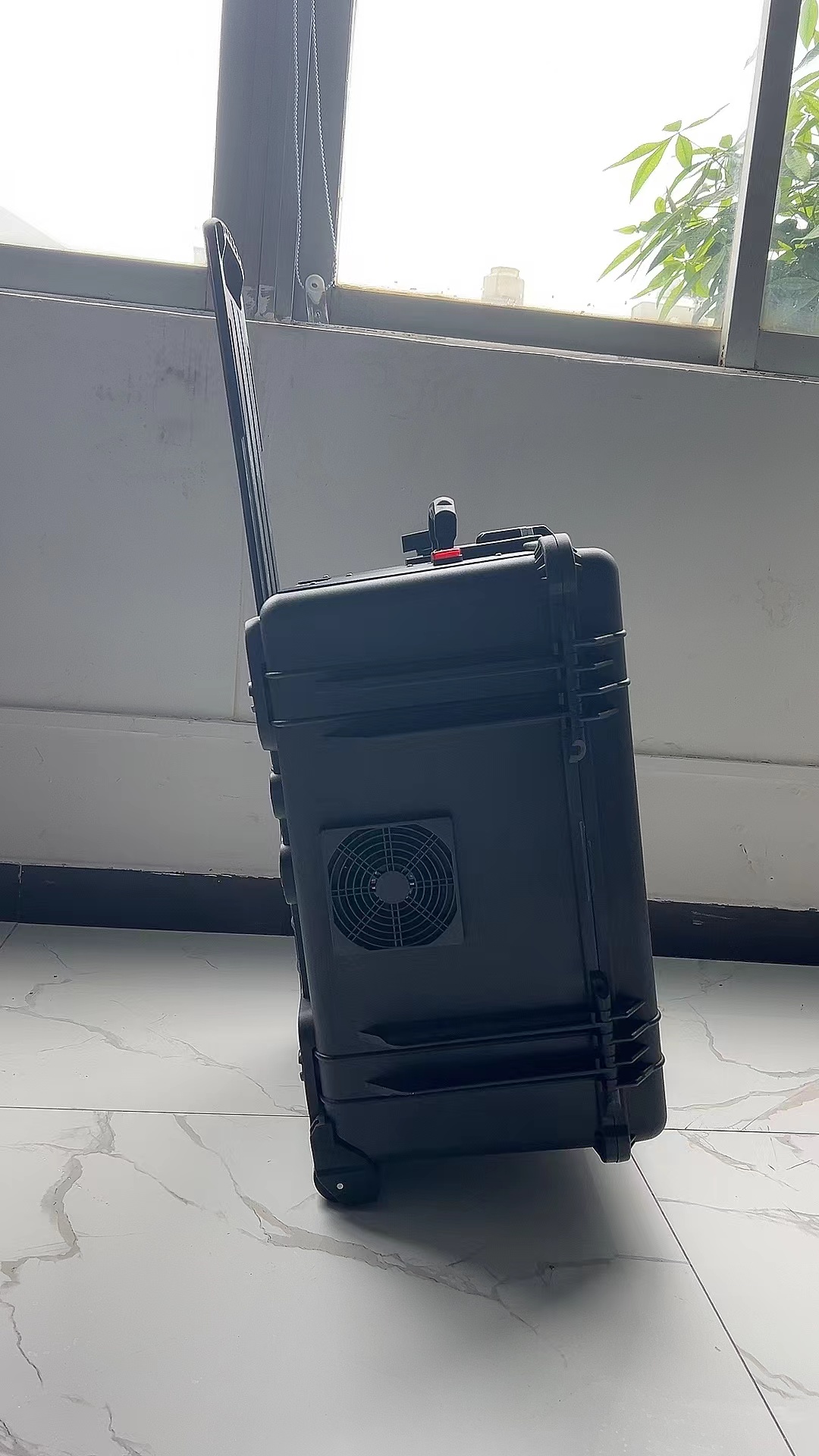 岳普湖手拉箱型移动通信干扰器